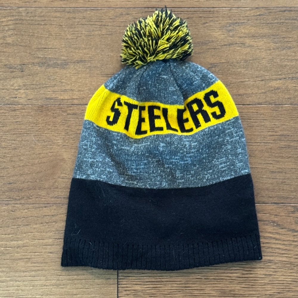New Era NFL Pittsburgh Steelers Knit Pom Beanie - Black, Gray & Yellow
